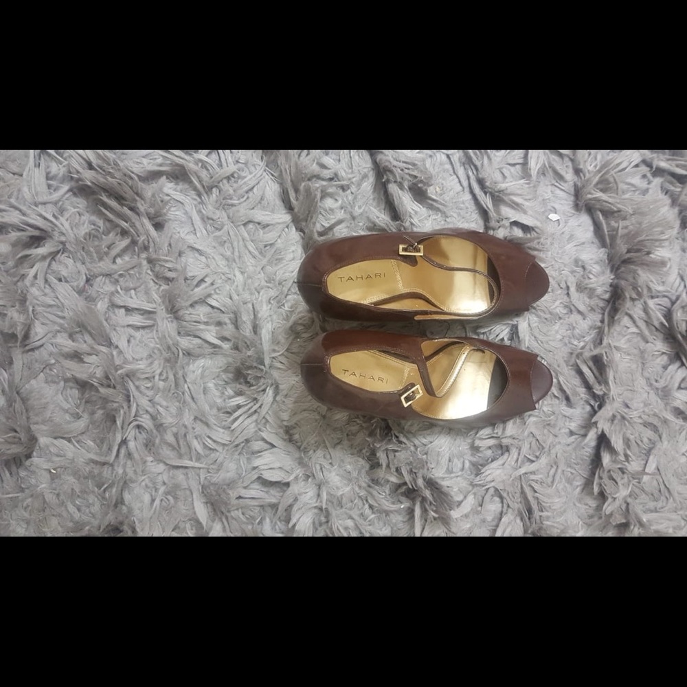 Tahari Heels